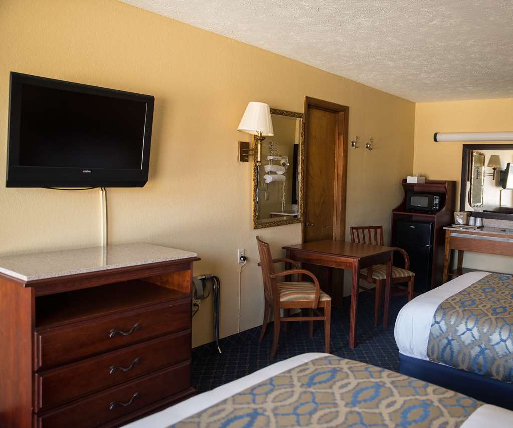 Americas Best Value Inn - Monroeville Room photo