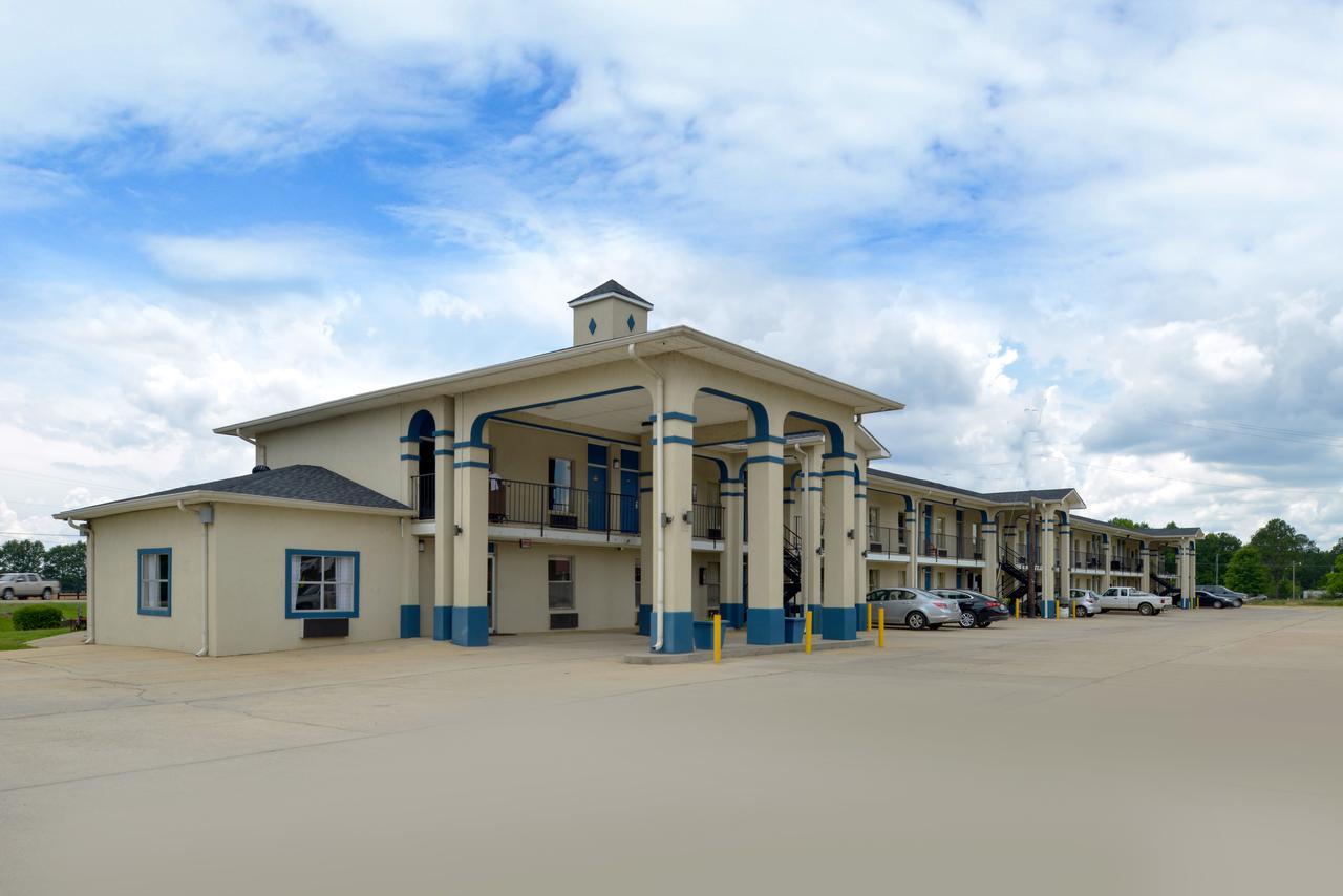 Americas Best Value Inn - Monroeville Exterior photo